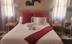 Anique'S Self Catering